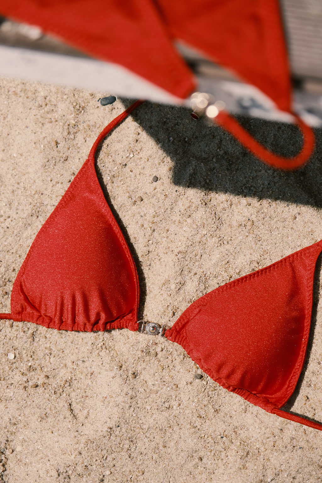 THE GISELE TOP IN SCARLET