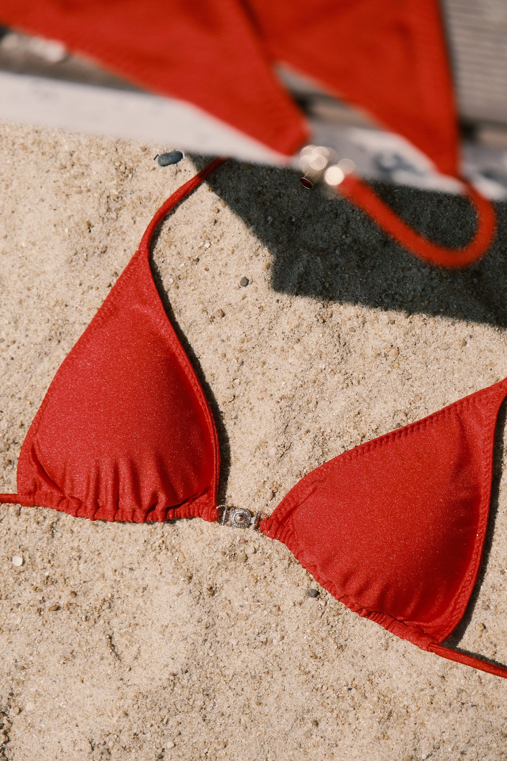 THE GISELE TOP IN SCARLET