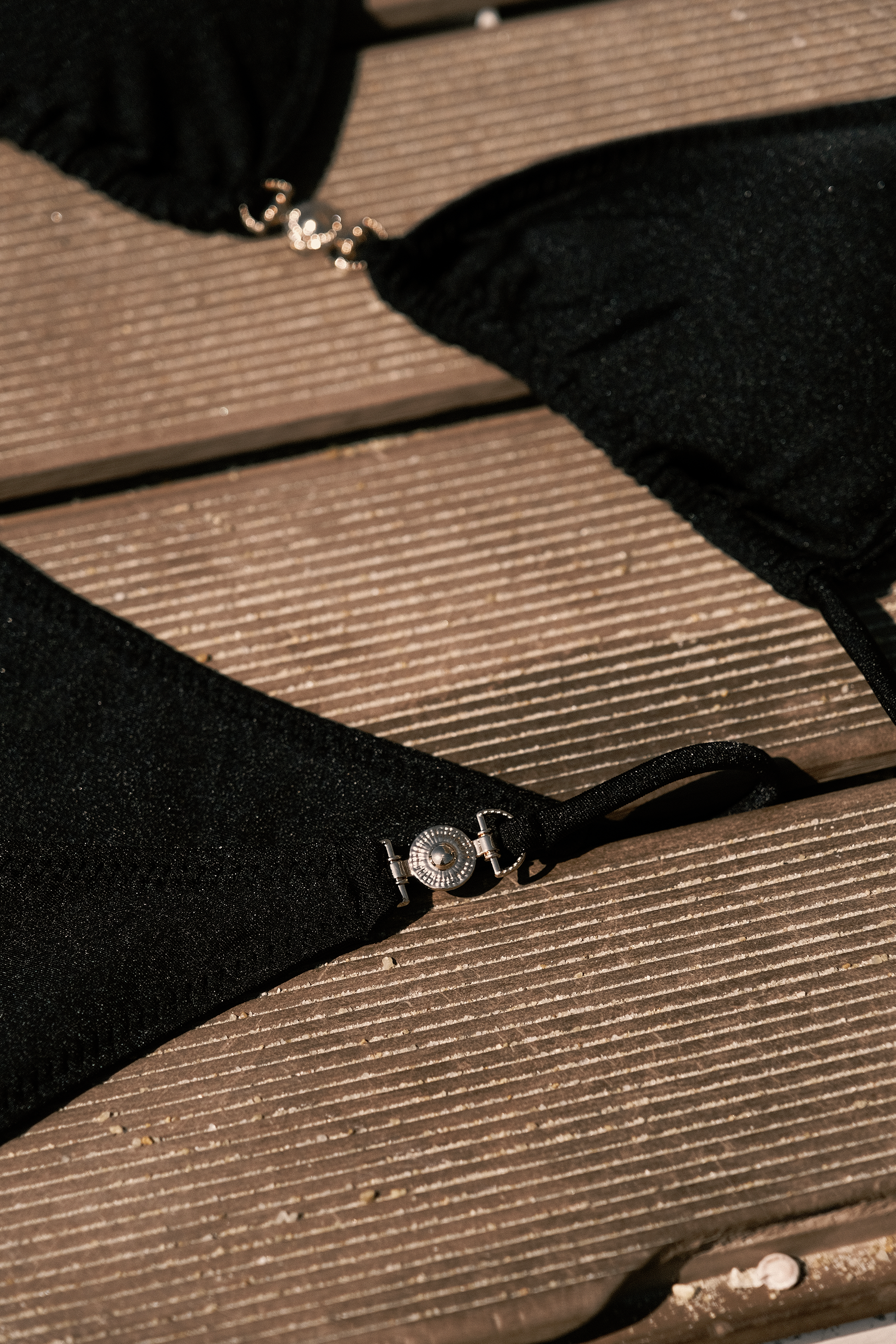 THE GISELE BOTTOM IN RAVEN