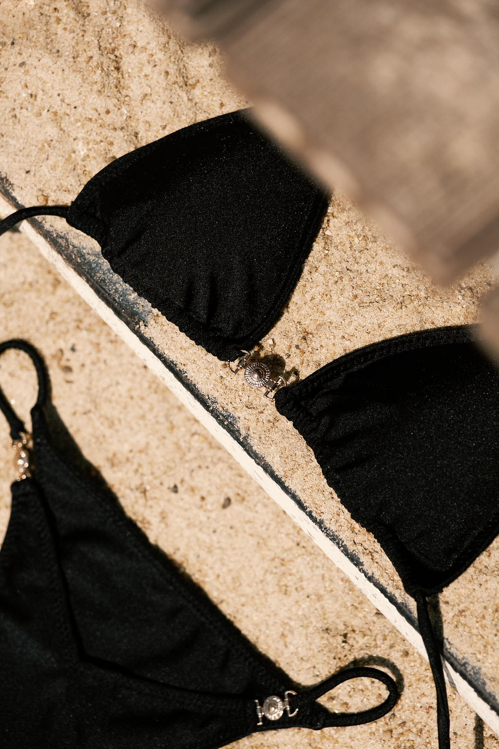 THE GISELE TOP IN RAVEN