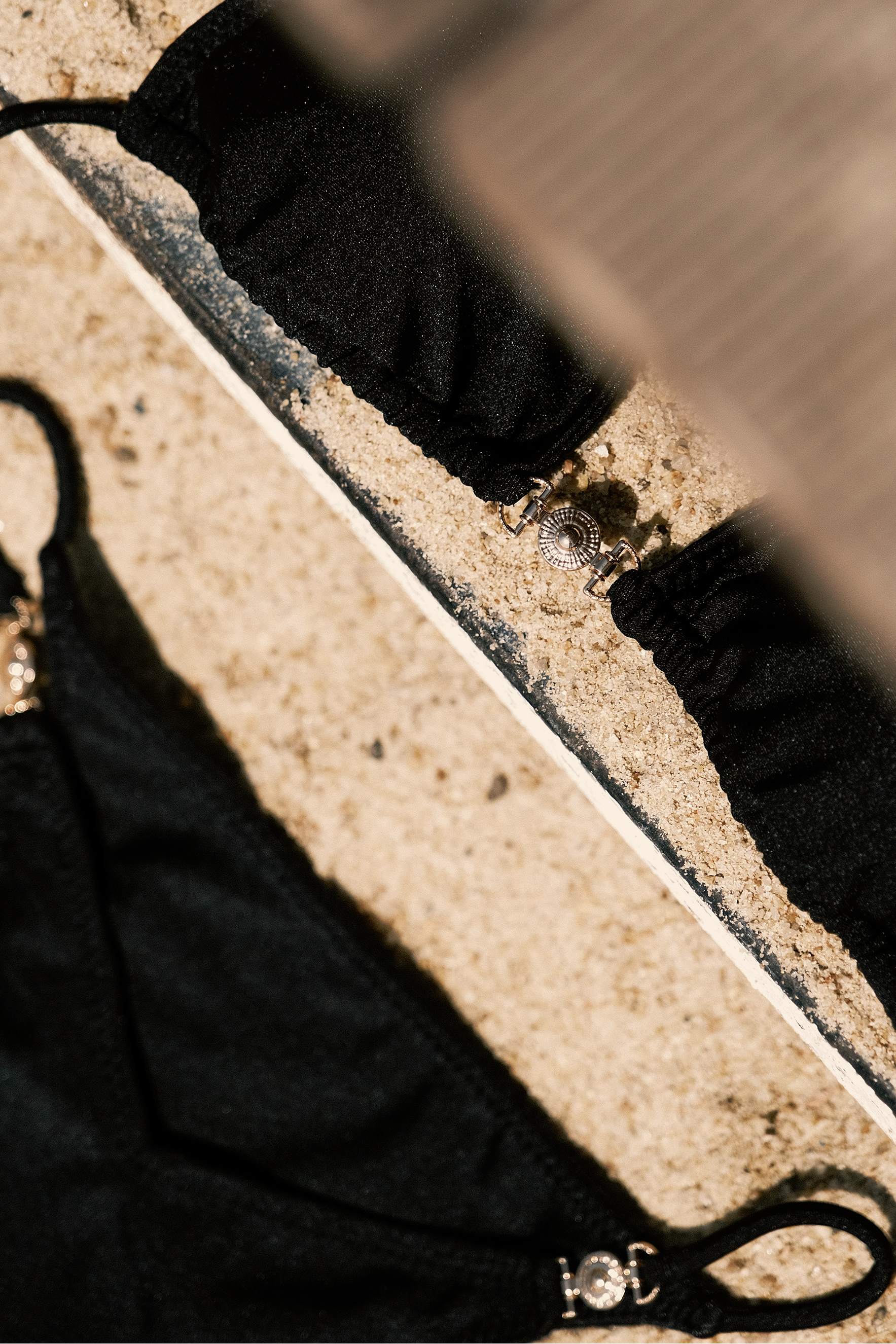 THE GISELE TOP IN RAVEN