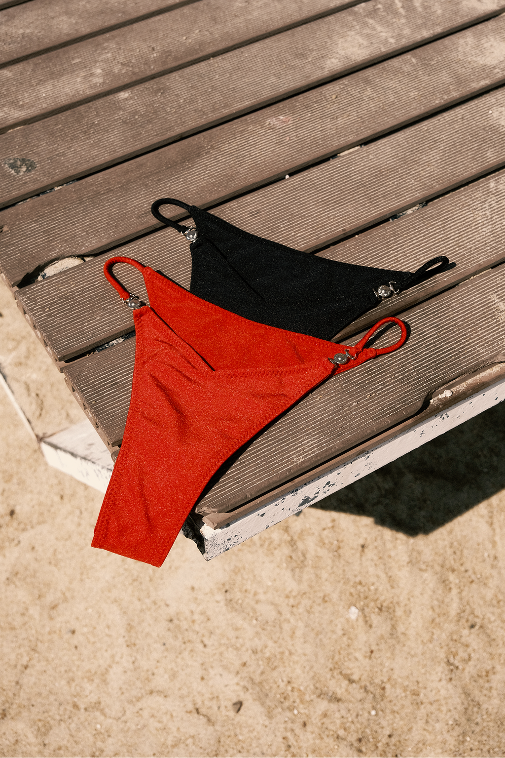 THE GISELE BOTTOM IN SCARLET