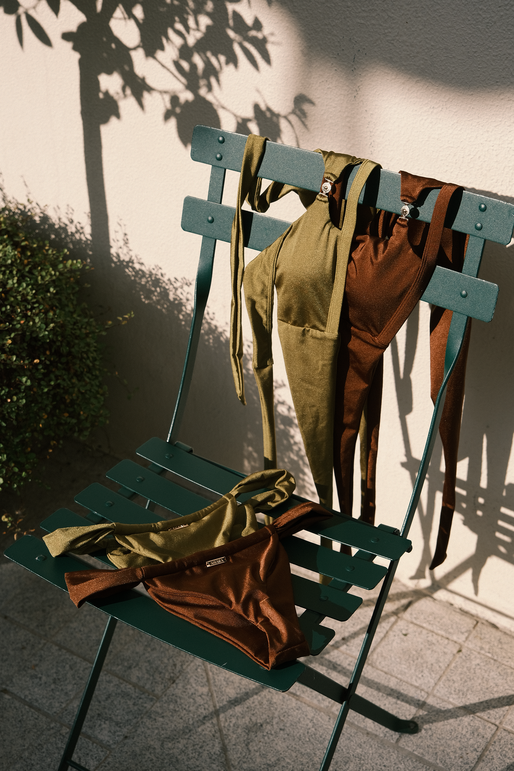 THE JASMINE SET IN CINNAMON